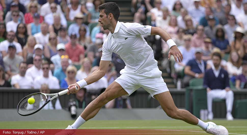 Novak Djokovic Vimbldon Tanjug AP Alastair Grant (9).jpg